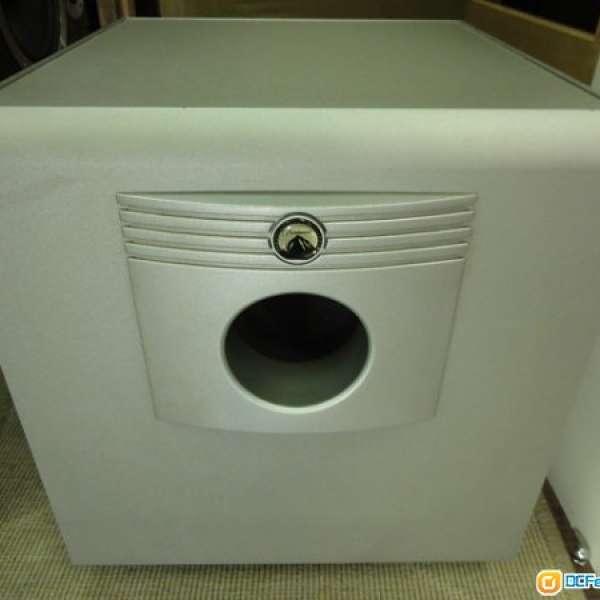 Paramount HCS5500 有源 subwoofer