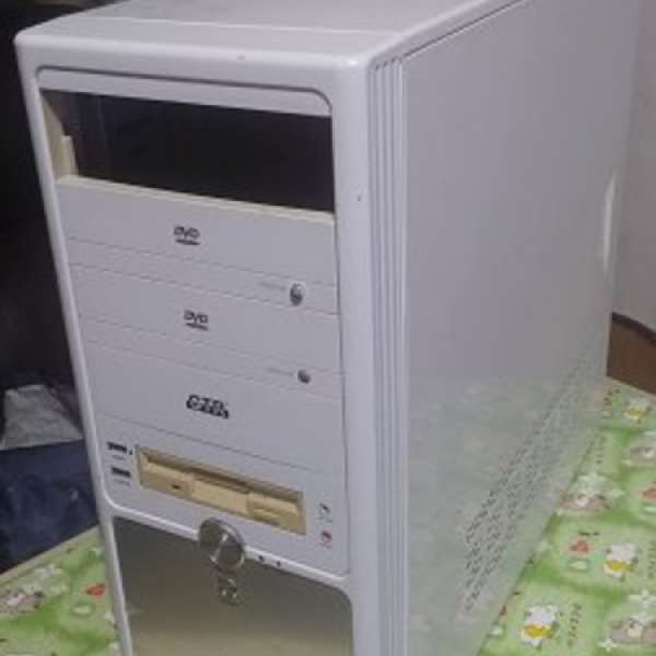 Intel Pentium P4 電腦主機