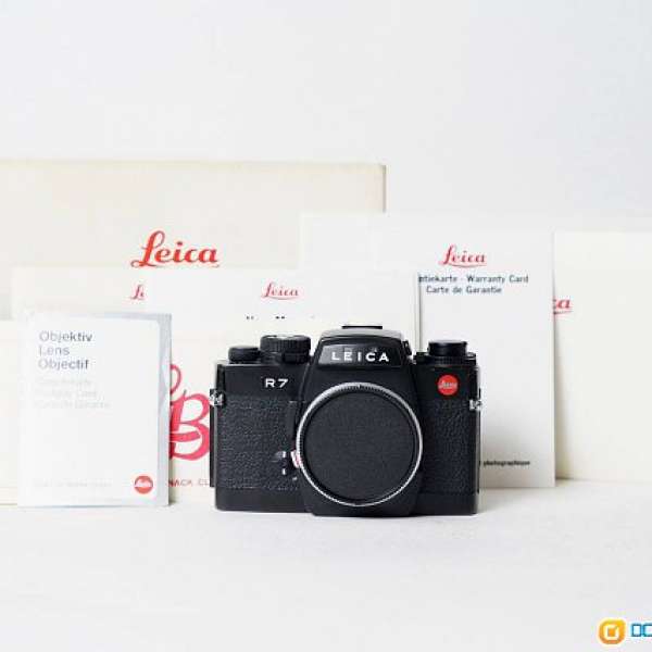 Leica R7 - 35mm film SLR camera