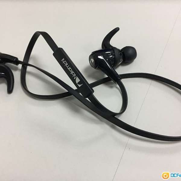 99% New Nakamichi NEP-BTSPORTS05 頸掛式藍芽耳機，黑色，香港行貨有單有保養。