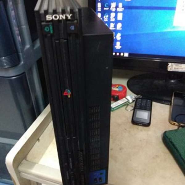 PS2 淨主機一部(當零件出售)