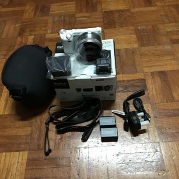 SONY -NEX 5T (白色) 9成新 連盒連袋