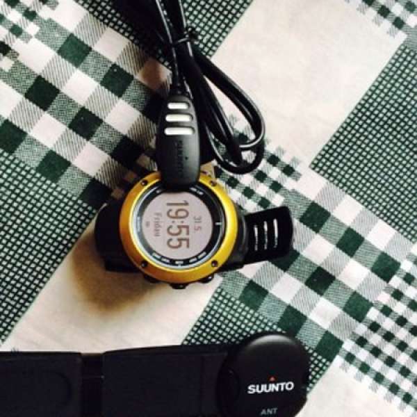 Sunnto GPS 運動智能手錶 潛水50米 ，心率帶 ambit 2 s 黃色