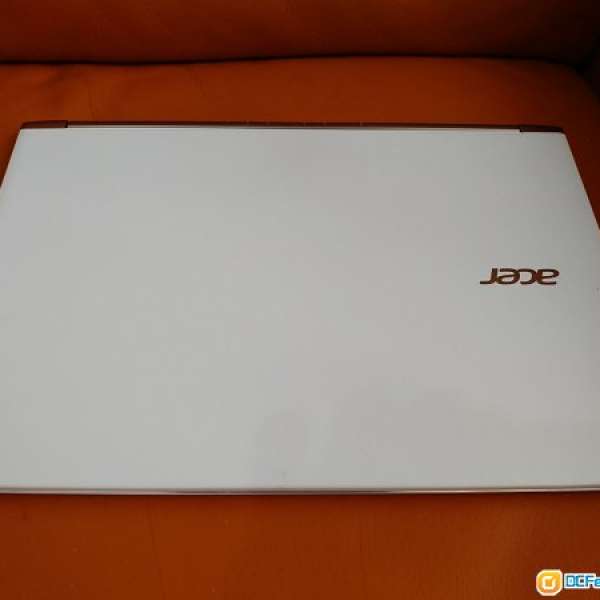 Acer aspire S5-371 (i5cpu 8gb ram 256SSD)