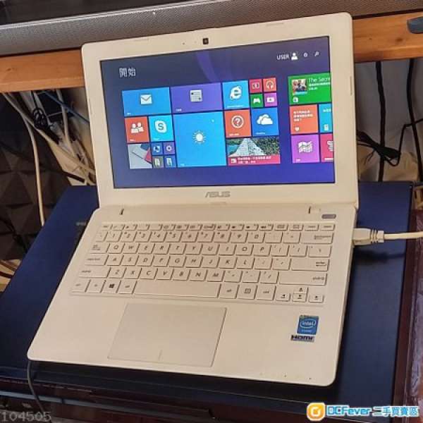 ASUS X200MA notebook