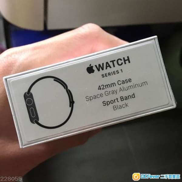 100%全新 Apple Watch Sport Series 1 (42mm) (黑錶黑帶）