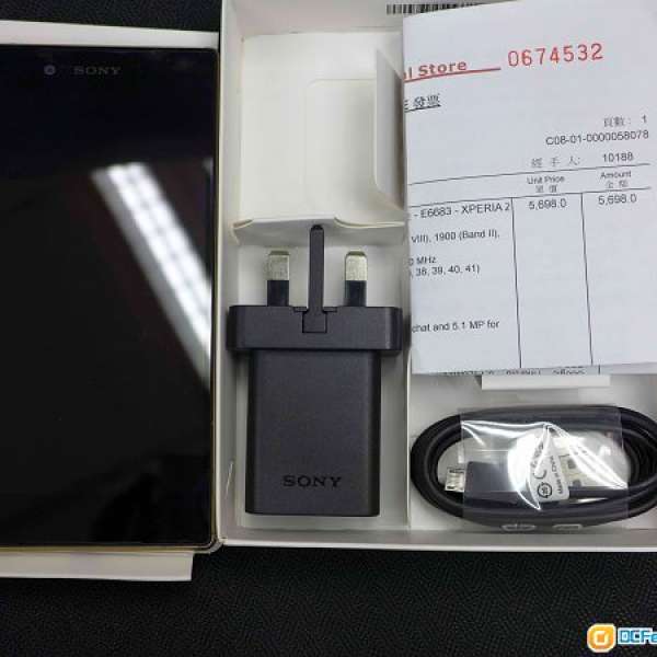 出售物品: 90%新 Sony Xperia Z5 金色(雙SIM咭槽及獨立Micro SD咭槽)