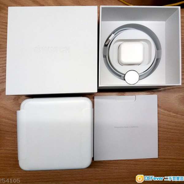 100% NEW Apple watch (1ST GEN) stainless steel case (WHITE sport band)