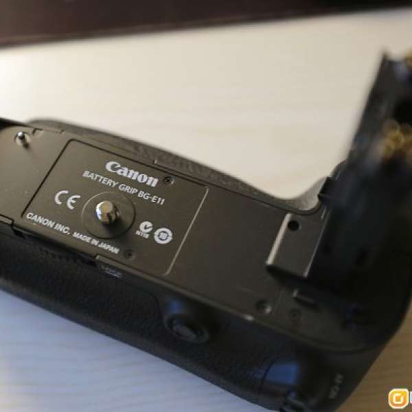 Canon 5DSR, 5DS, 5D Mark III專用的電池手柄BG-E11