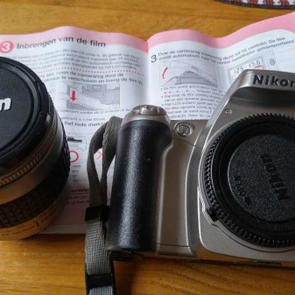 Nikon F55 菲林相機 連鏡頭 (不知道有冇壞，作部件機出售)