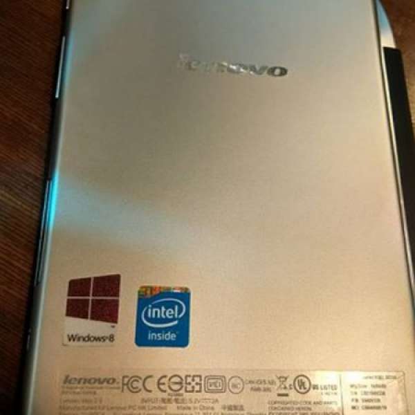 Lenovo Miix 2 8 (8", Z3740 4 核, 2G RAM, 64G SSD)