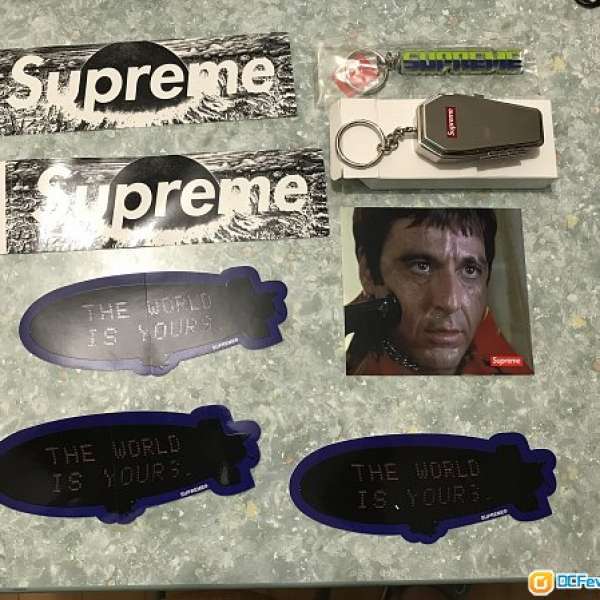 出售supreme 貼紙（不是keychain thx！）