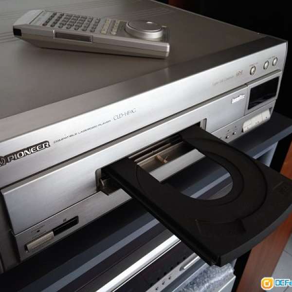 Pioneer CLD-HF9G Laserdisc player