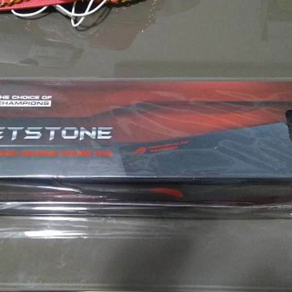出售全新ASUS WHETSTONE Mouse pad