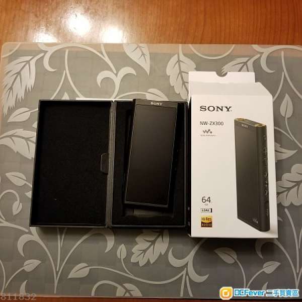 Sony ZX300, 黑色行貨