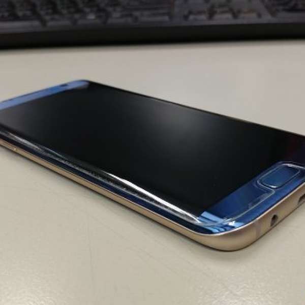 Sell: 95% new Samsung S7 Edge 32GB Blue