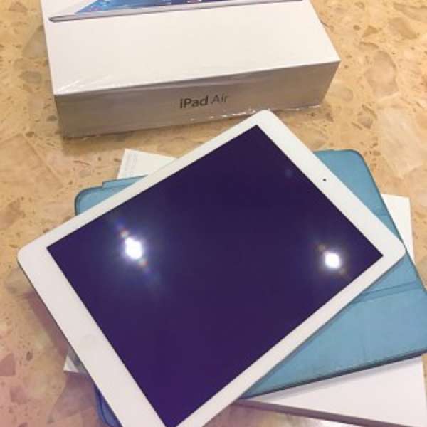 ipad Air 1 32g wifi. Perfect Glass. With original apple smart case