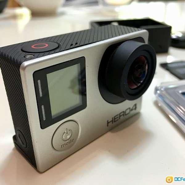 GoPro Hero 4 Silver 連16GB Micro SD card及原裝配件
