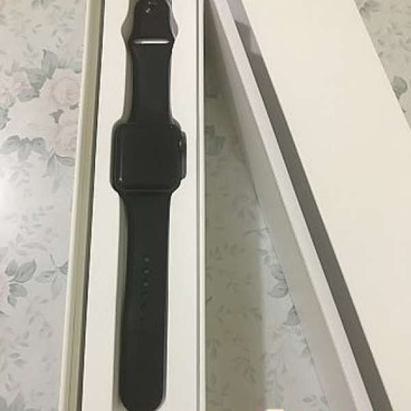 Apple Watch series 2 太空灰 42mm 有保養 (合完美主義者)