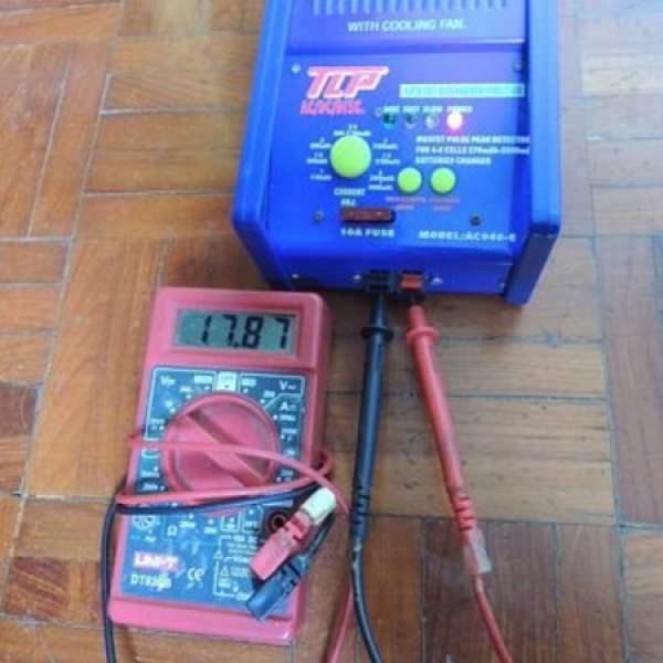 TLP 電控模型充電器 一次可充2排電 有小問題