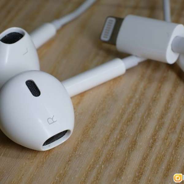 EarPods 配備 Lightning 接頭 (用過)