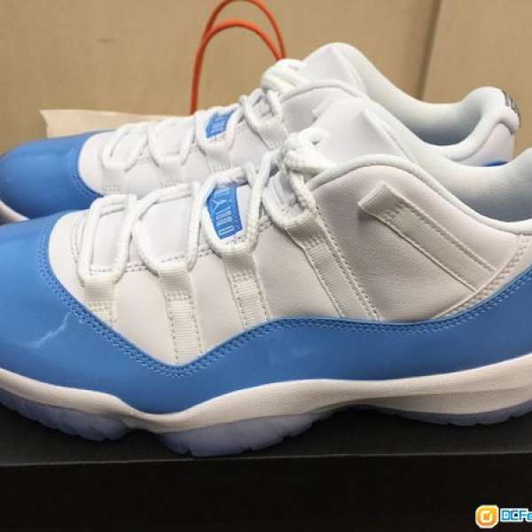 Nike air Jordan 11 low unc 全新 香港Nike online 貨us10