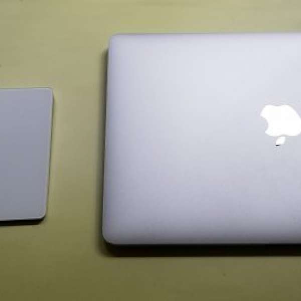 2016 Macbook 12” MLHC2ZPA with apple care + magic trackpad2