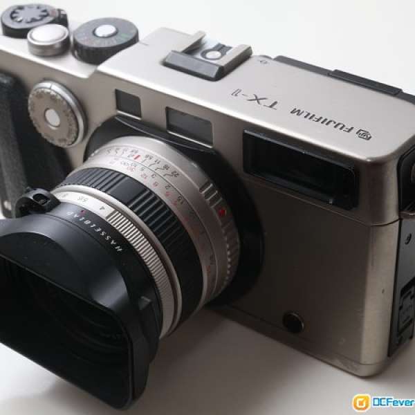 FUJIFILM TX-1 連 FUJINON EBC 45/4鏡頭  6X17 一台使用135菲林的120旁軸相機