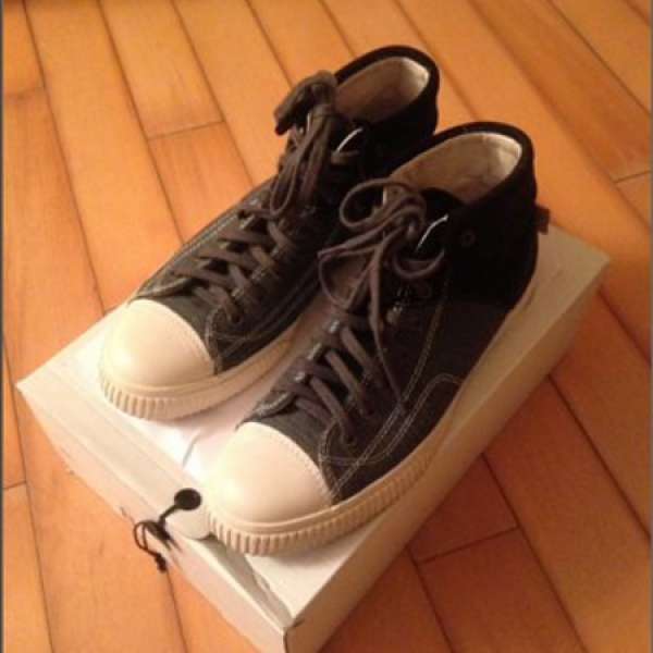 放Visvim Gabo Hi sneaker(Grey/Black)