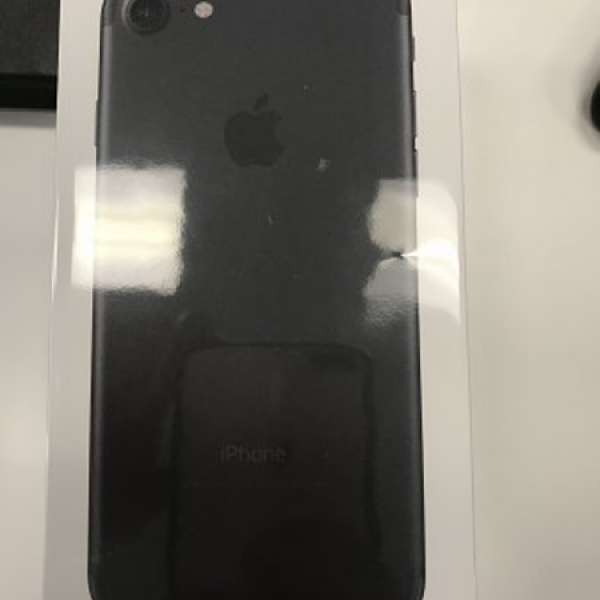 出售 全新 Iphone 7 128 啞黑