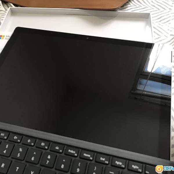 New surface pro i7 256/8gb ram+keyboard+new surface pen九成新