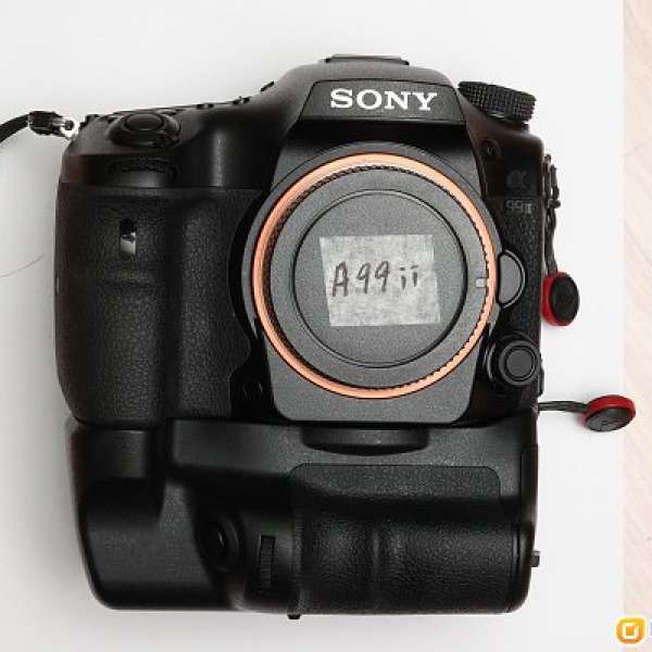 Sony A99ii (Excellent condition, Aug 2018 warrantry)