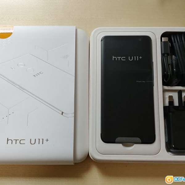 99.9999%新只開盒試機 行貨 HTC U11 plus + 透明黑