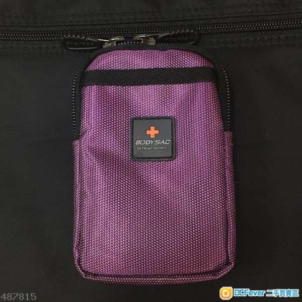 紫色腰包 14x9cm. 30元