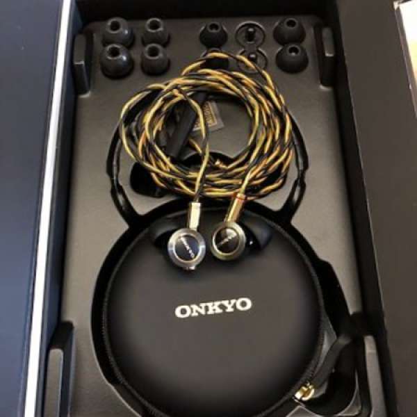 Onkyo e900m (not AK JH audio weston shure )
