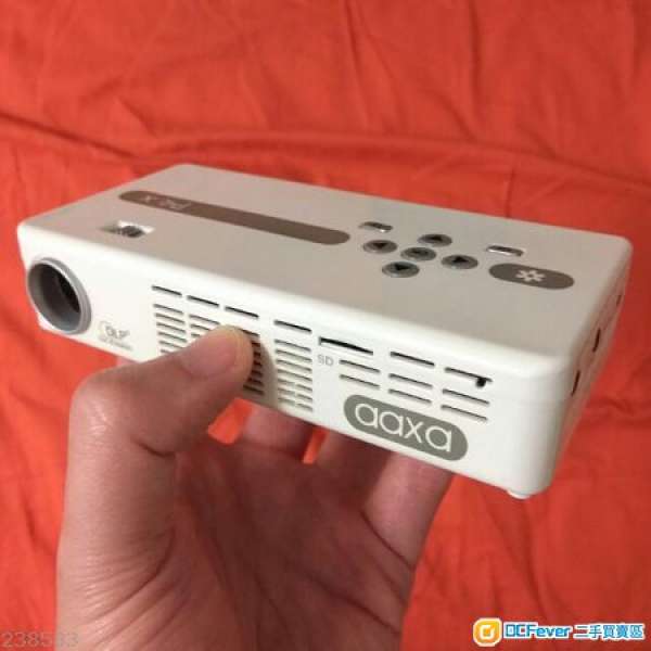 AAXA P4X Pico Pocket Projector (Limited Edition Glossy White)