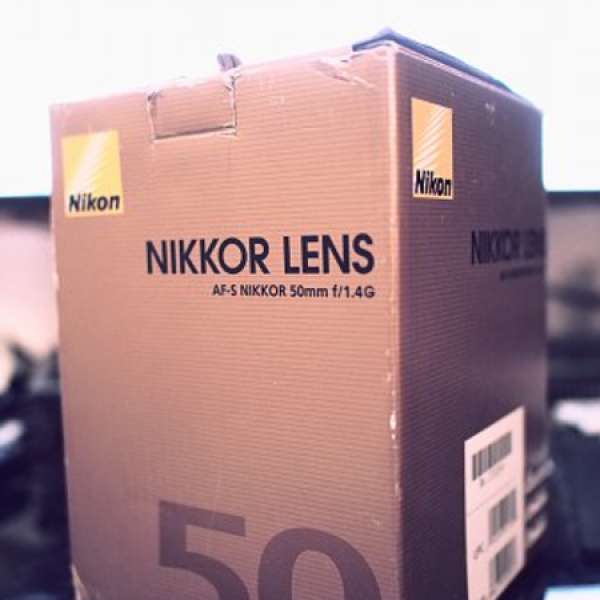Nikon AF-S NIKKOR 50mm f/1.4G  ( 金盒一個 )