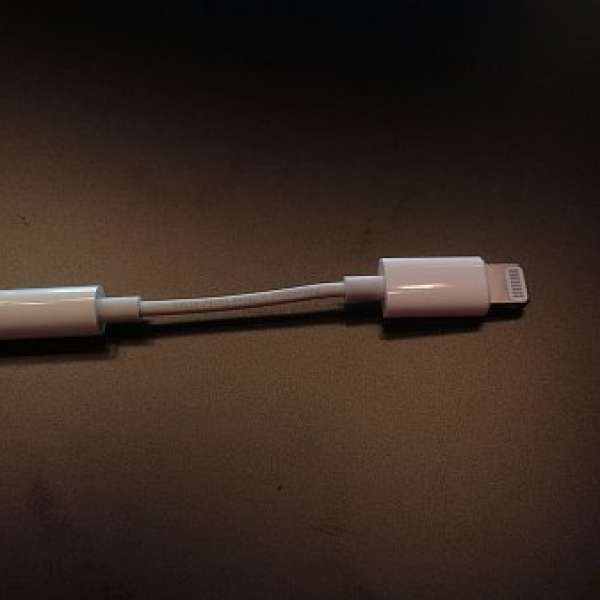 Apple Lightning 至 3.5 毫米轉換
