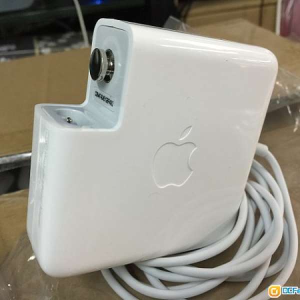 100%原裝 Apple 45W MagSafe Power Adapter   Mac Book Air 11 13 牛260$