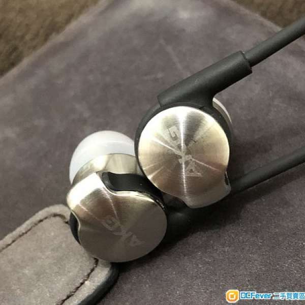 AKG K3003 （一代旗艦圈鐵耳機）