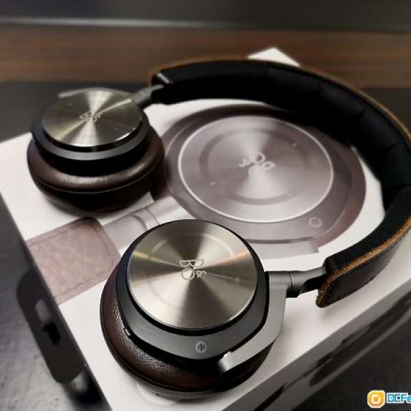 B&O H8 bluettoth headphone (not H9)