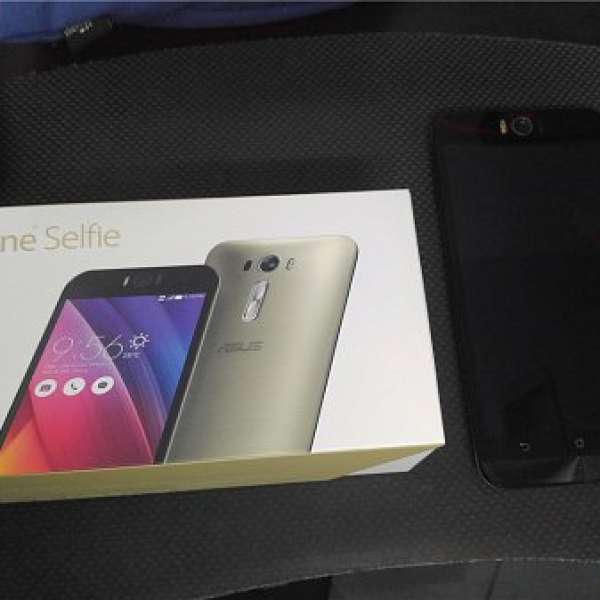ASUS ZenFone Selfie (ZD551KL) 雙卡雙待