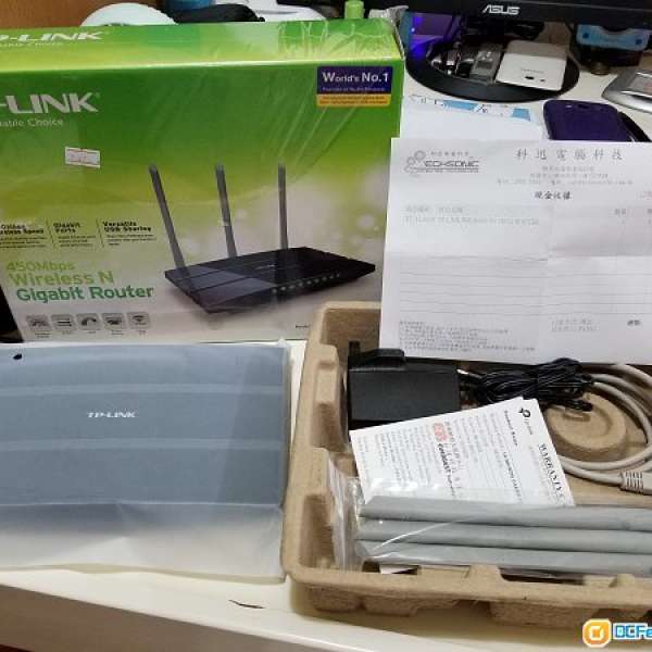 TP-Link 450Mbps WirelessN Gigabit Router 無線路由器 ( 有單只用了兩個多月)