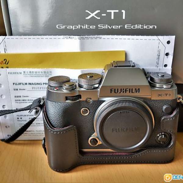 Fujifilm X-T1 Silver 行貨連原廠皮套 BLC-XT1