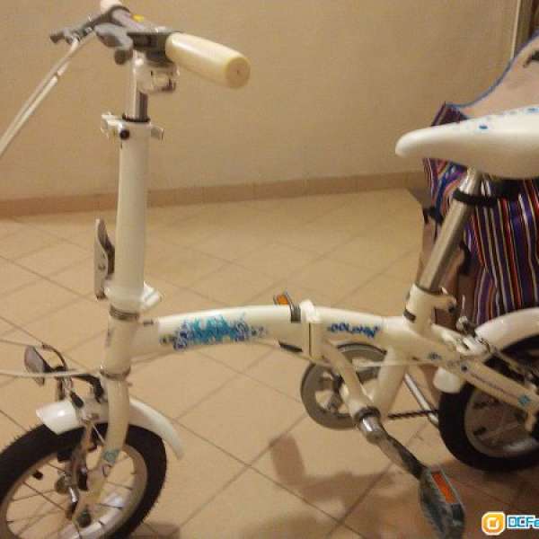 極新淨白色兒童單車