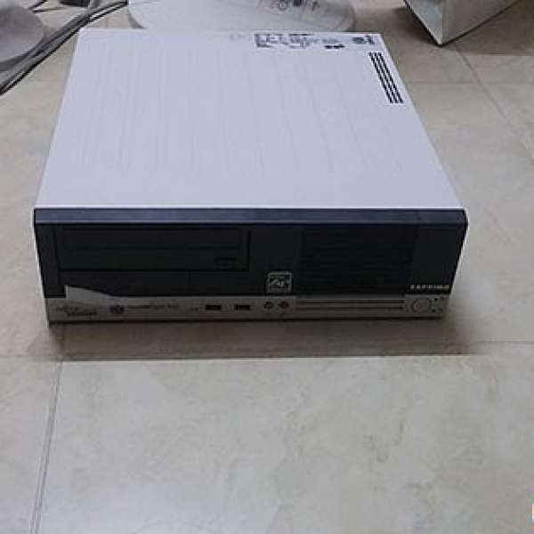 大量20+部二手Fujitsu Amd5000+雙核+2gb ram(可升級4gb)+250gb hd(可升級到500gb以...