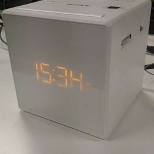 Sony Single Alarm Clock Radio - White (ICFC1W)