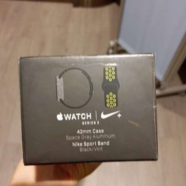 全新未開封Apple Watch Nike+ series 2 42mm 黑黃色
