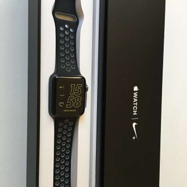 Apple Watch Nike 42mm 黑灰色