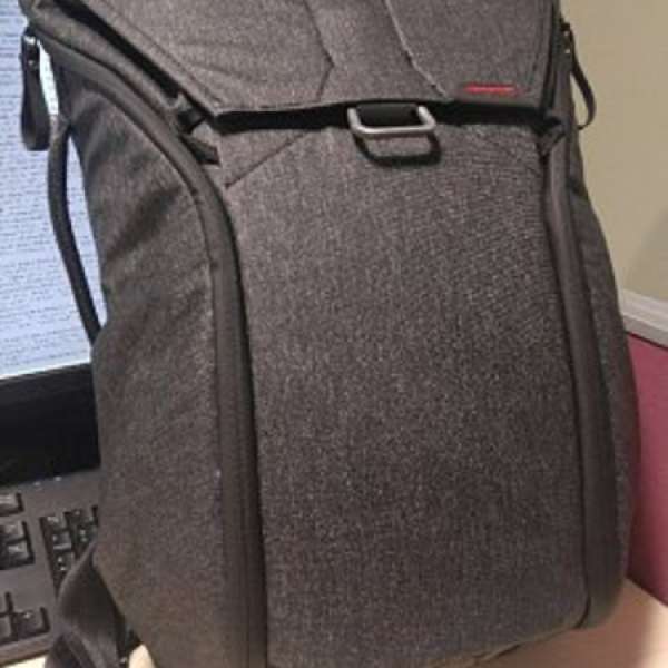 [出售] Peak Design everyday backpack 20L 深灰色 99% new